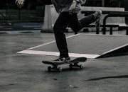 开云足球直播-赛道与绿茵的交响，F1年度争冠之夜，加克波关键回合不手软