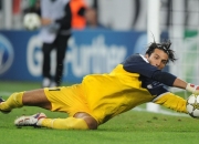 开云体育直播-红蓝风暴席卷绿茵，欧冠淘汰赛焦点战，巴萨战术艺术正面击溃喀麦隆雄狮