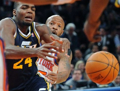 魔术鏖战尼克斯，米尔萨普送出助攻