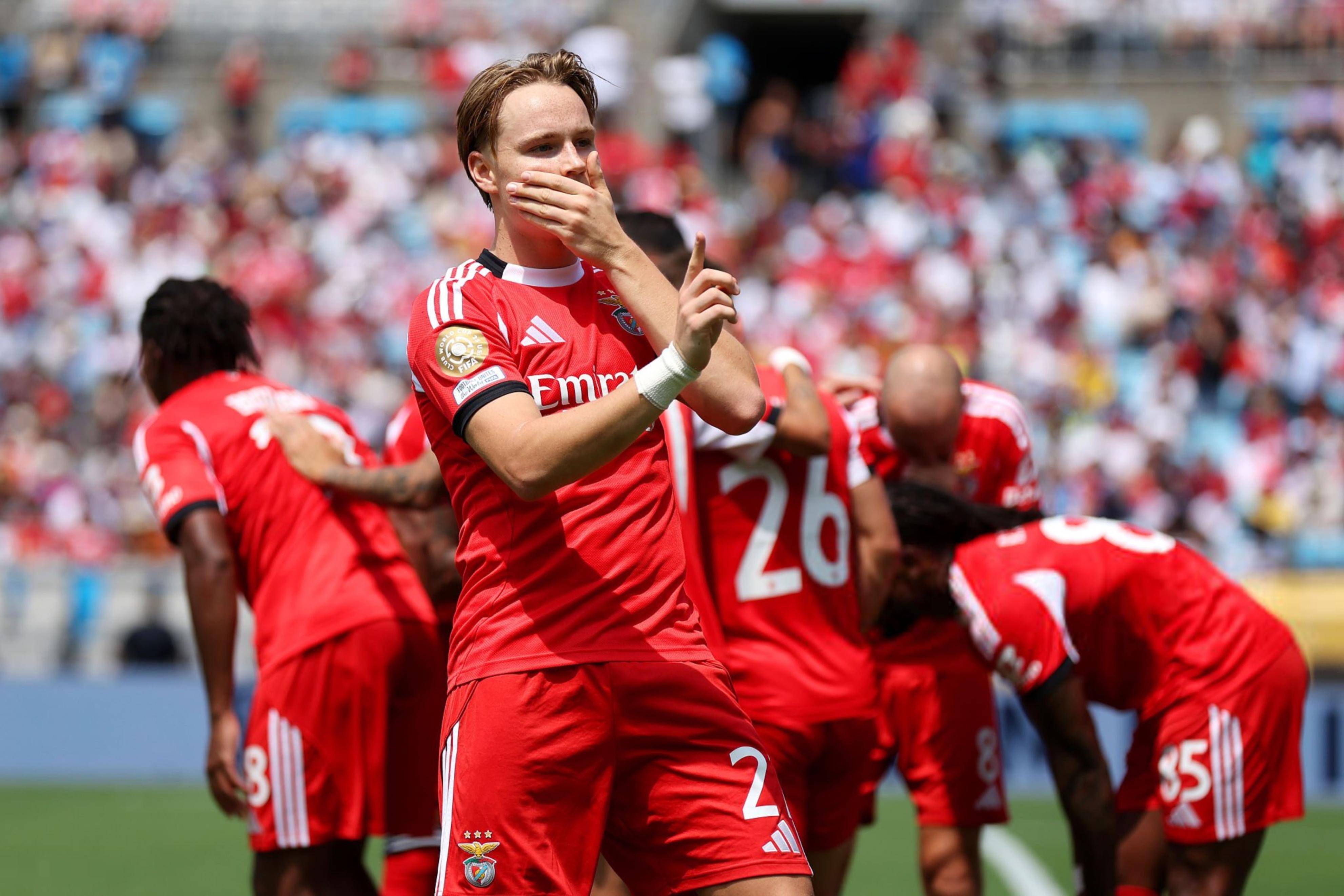 塞内加尔爆冷拜仁，布鲁诺·费尔南德斯绝境逆转的简单介绍