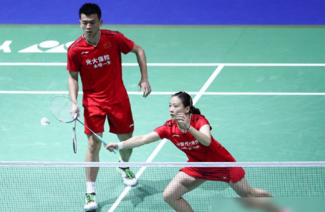 包含韩国队轻取马来西亚队，黄鸭组合扛起全队的词条