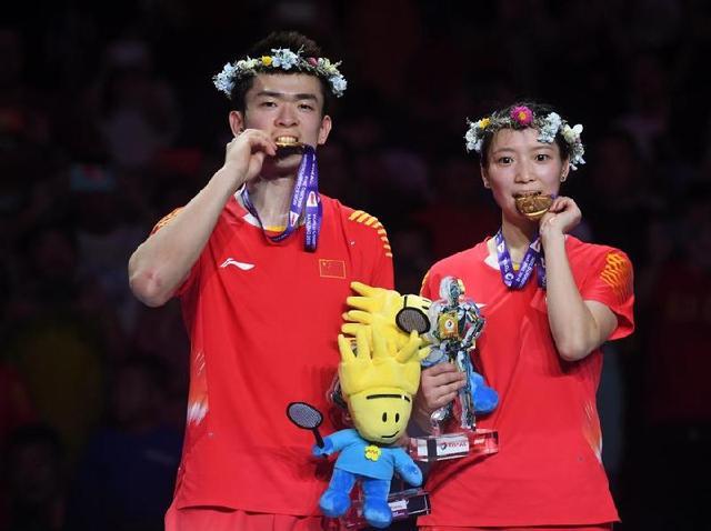 包含韩国队轻取马来西亚队，黄鸭组合扛起全队的词条