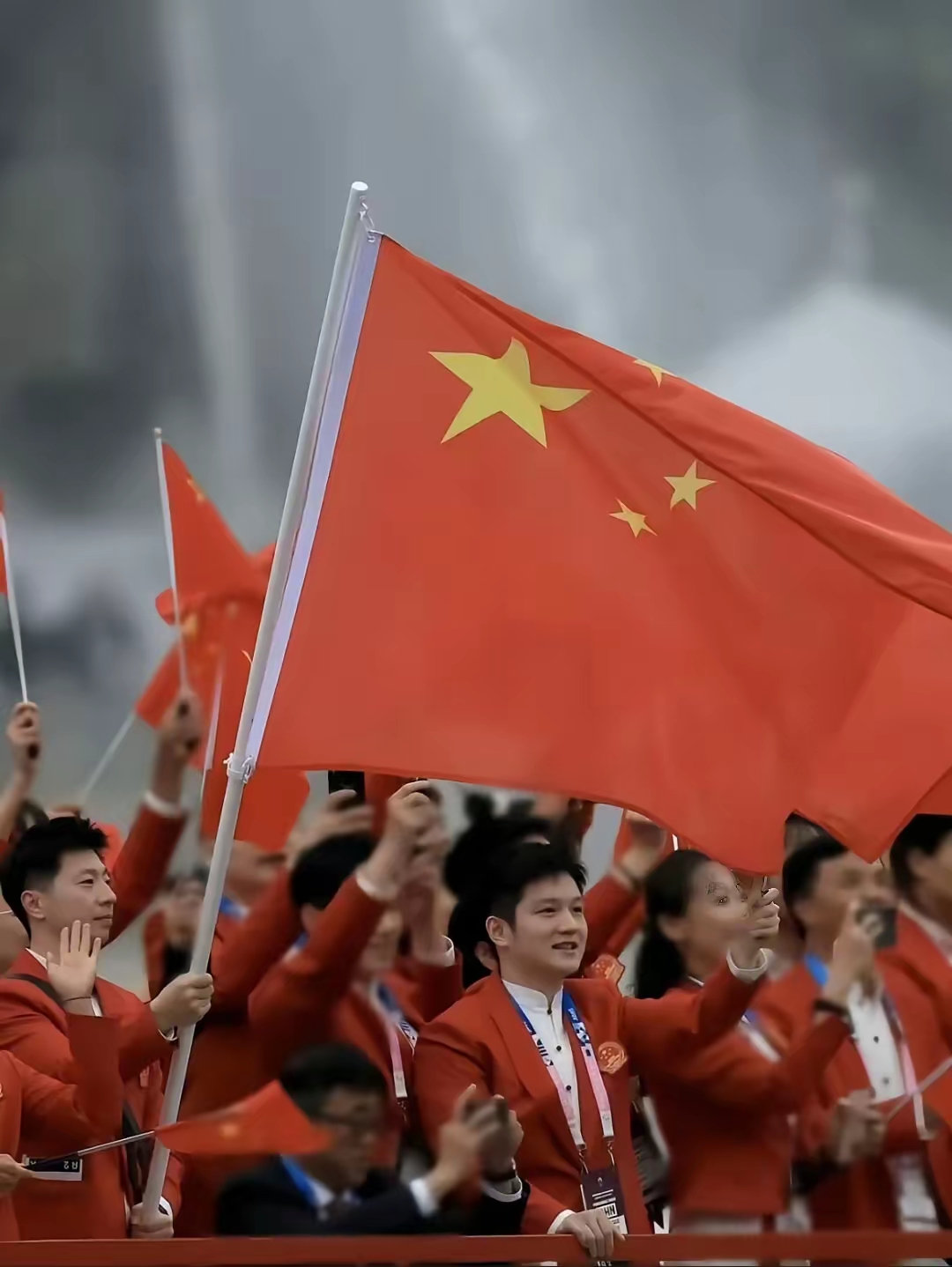 中国队逆转奥地利队，樊振东扛起全队