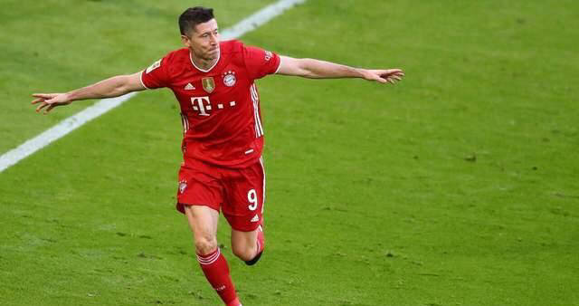 克罗地亚逆转荷兰，莱万点燃赛场的简单介绍