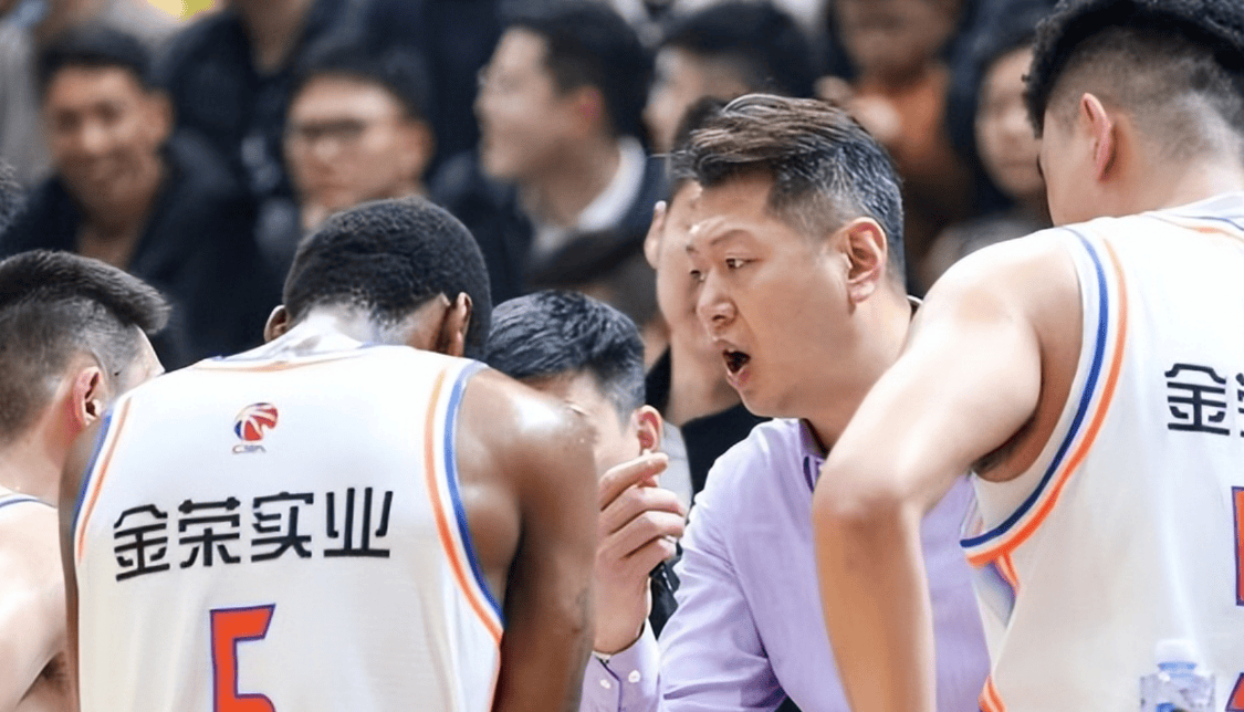 包含球队换帅风波,新教练上任备战落地的词条 包含球队换帅风波,新教练上任备战落地的词条