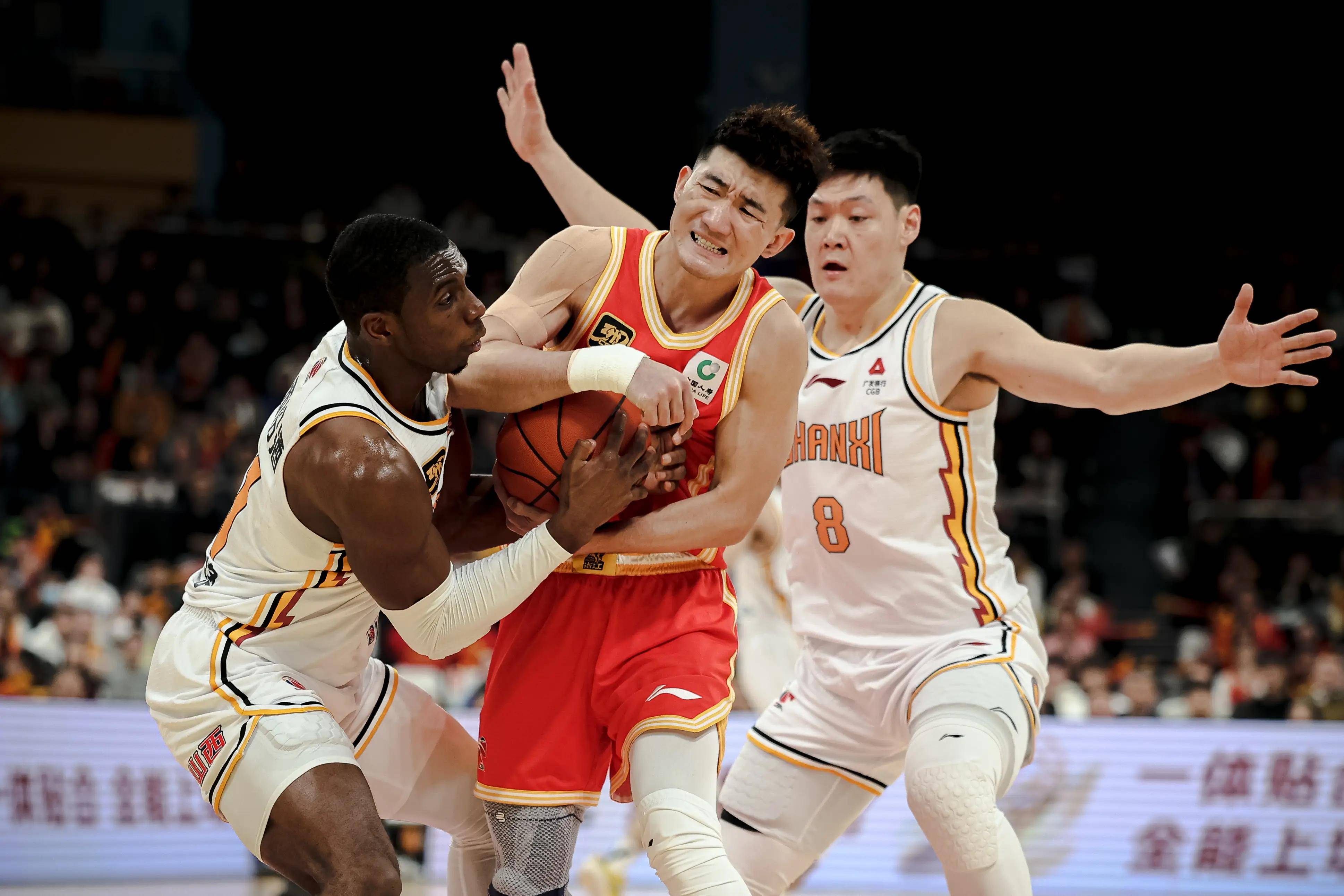 特定CBA球队爆发内部纷争，成员情绪失控的简单介绍