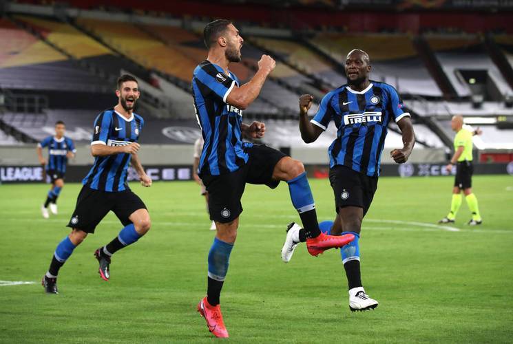 佛罗伦萨主场大胜，追赶欧冠资格希望的简单介绍