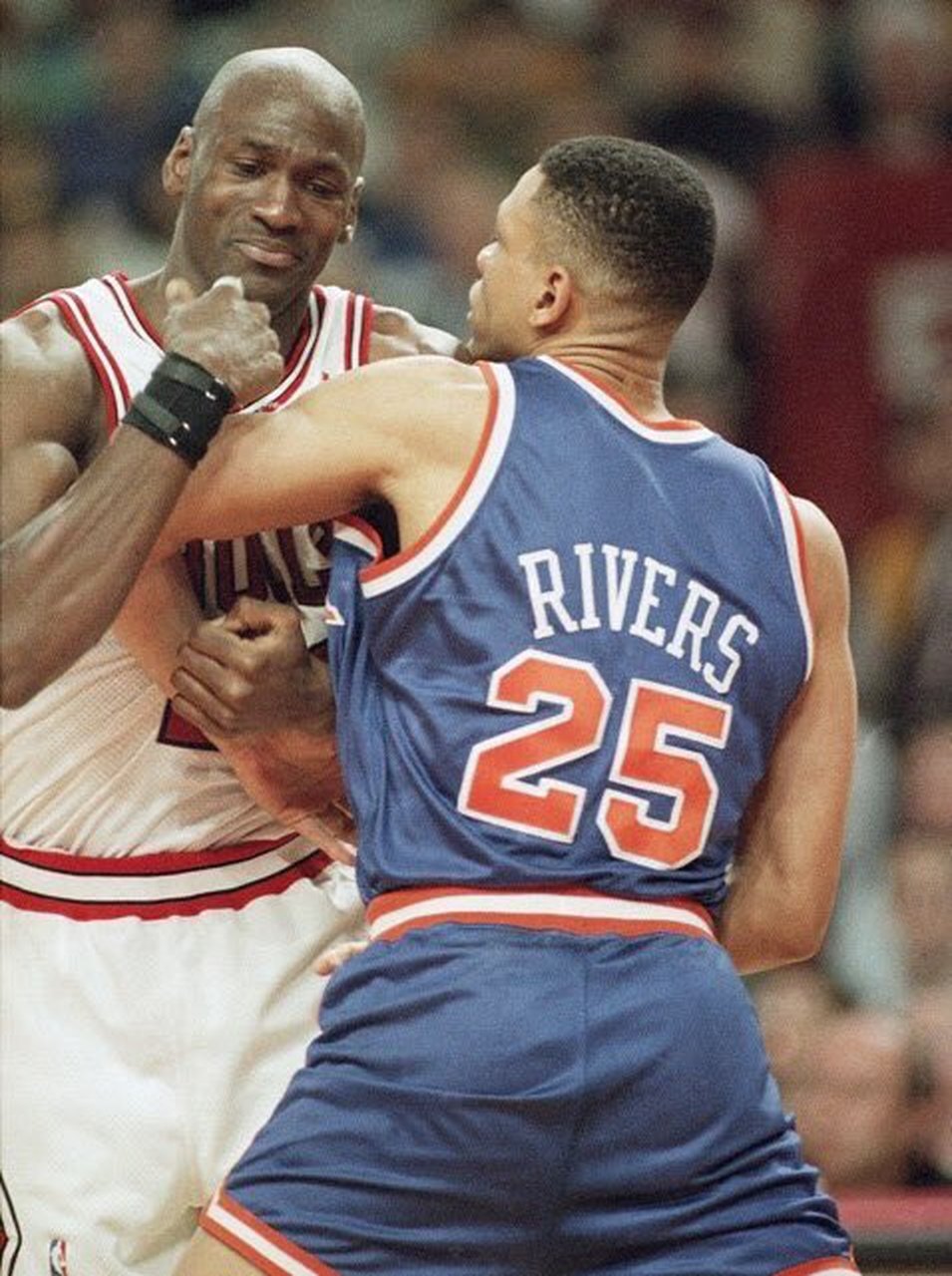 里弗斯率灭快船爵士保持西部第五位置的简单介绍