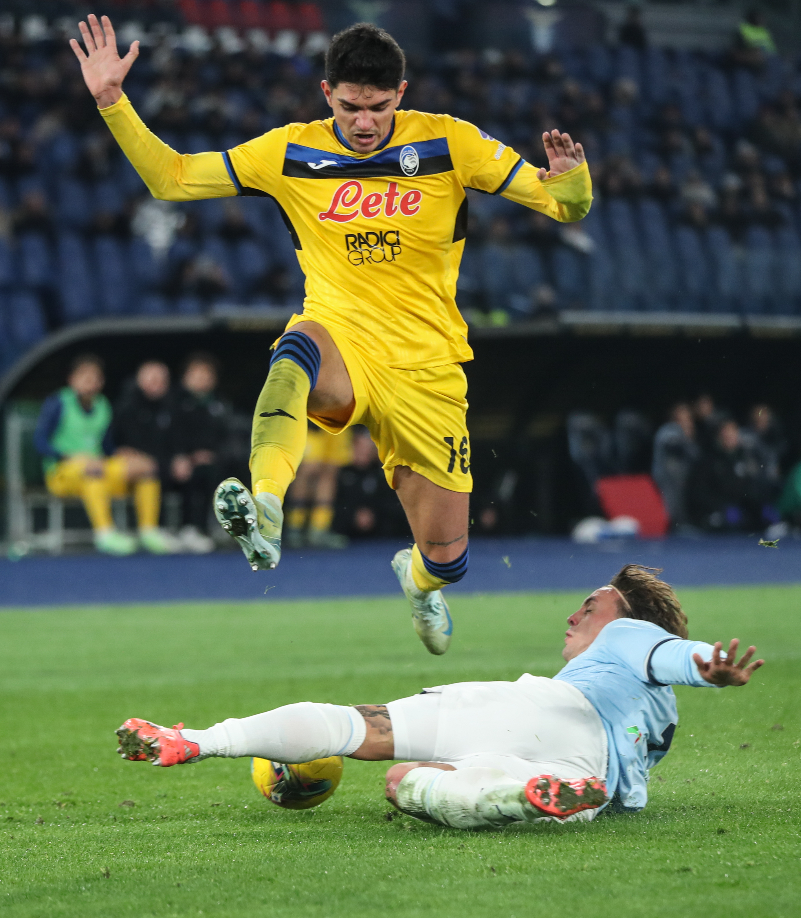 包含拉齐奥球员受伤，可能缺席未来几场重要比赛的词条