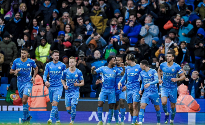 包含巴西险胜罗马，格拉利什统治全场的词条