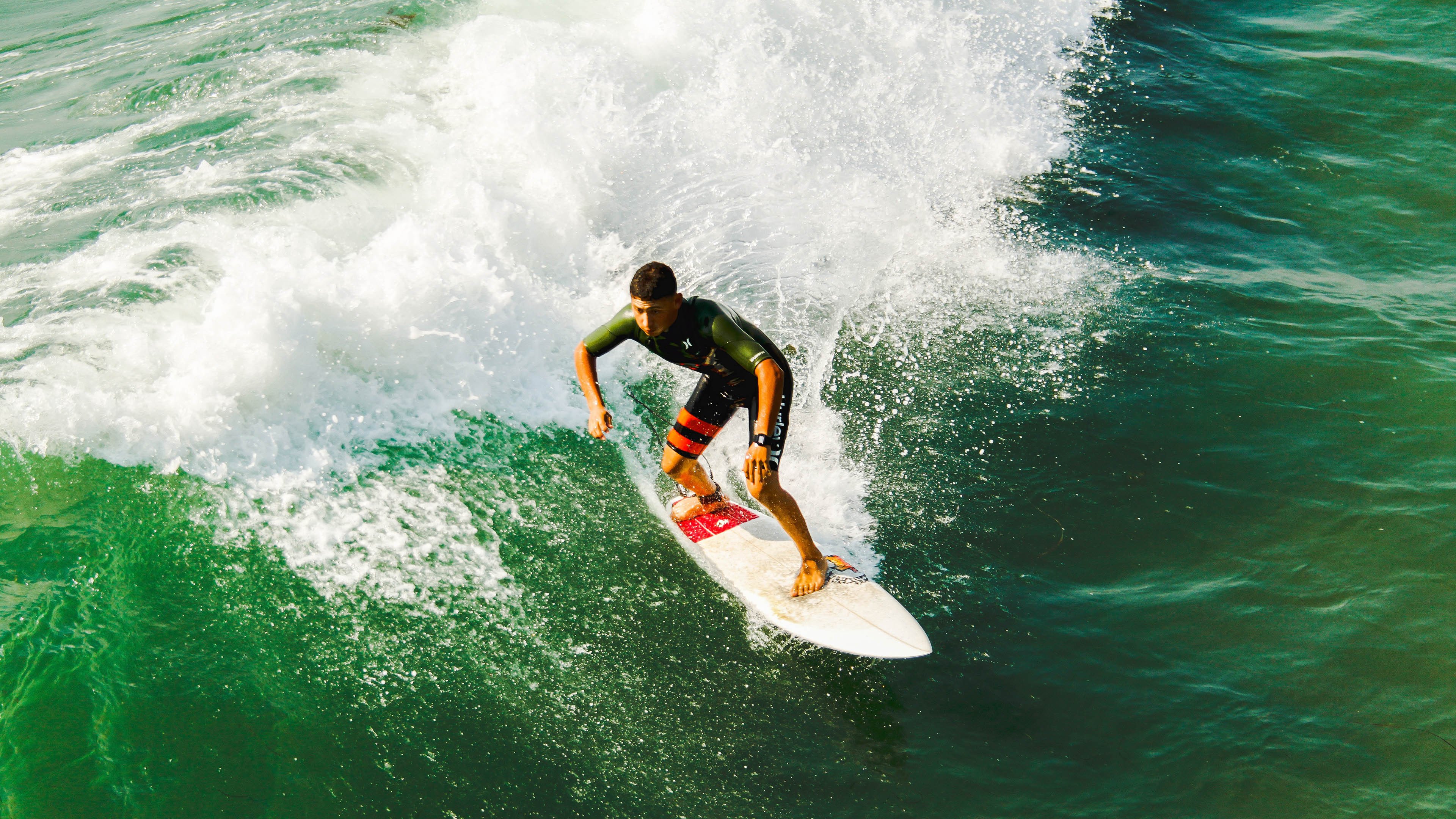 德甲争冠战之夜,布鲁诺彻底打爆防线,一己之力改写冠军剧本