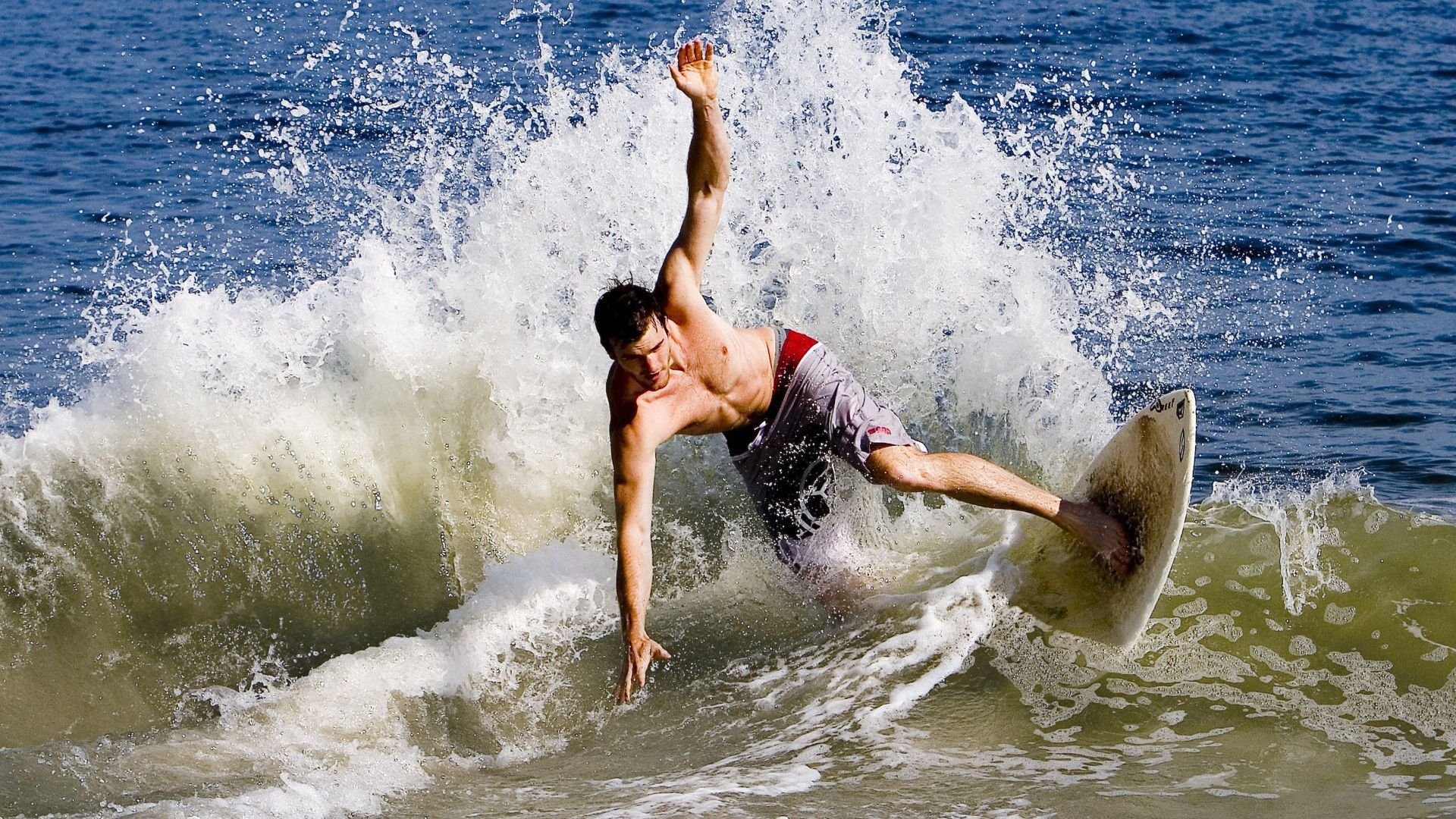 绝境孤星,迪亚斯一肩扛起阿根廷,撕裂伊朗铁壁的史诗之夜