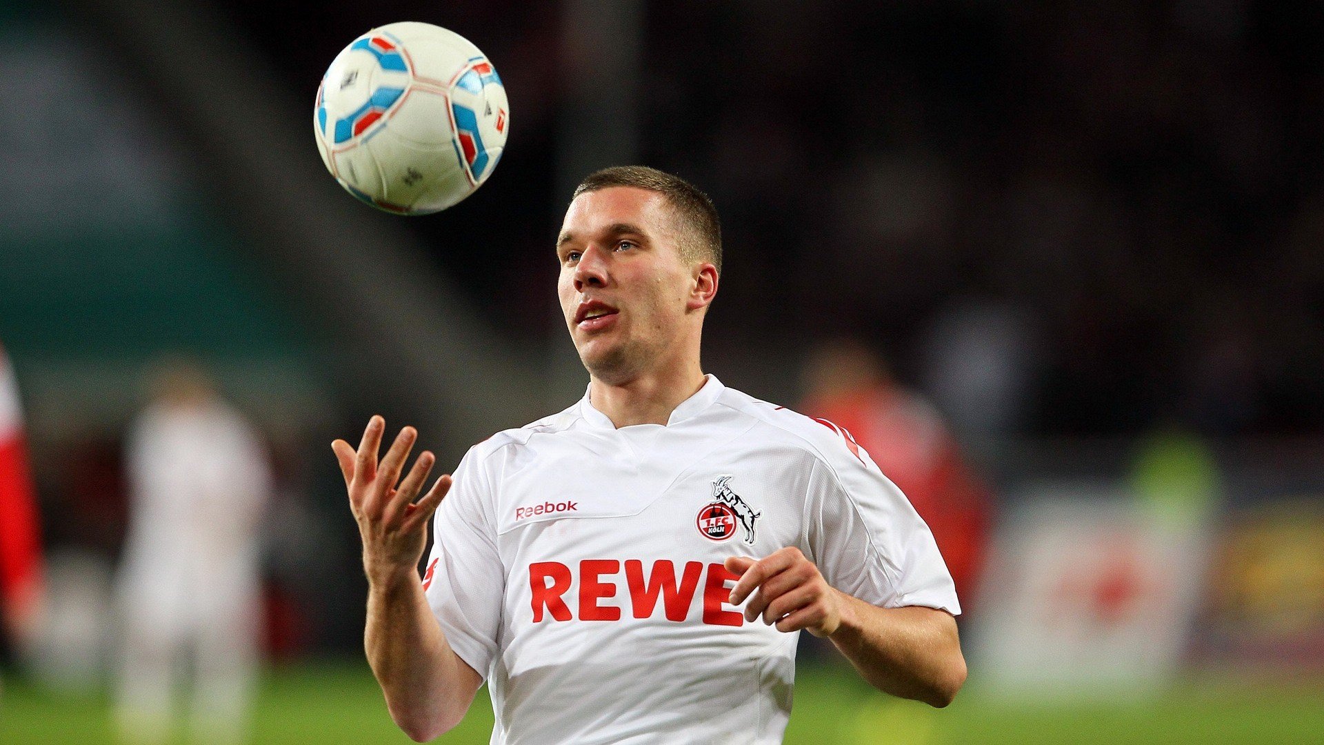 双线奇迹，葡萄牙足球完胜法国，樊振东扛起乒乓荣耀